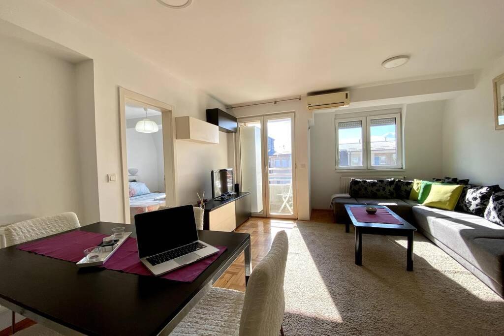 סקופיה Matea'S Appartment 800 M To Center Free Parking מראה חיצוני תמונה